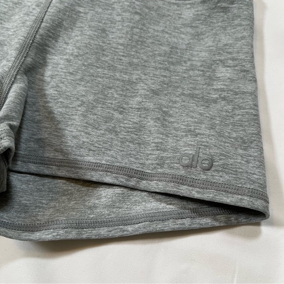 ALO YOGA Alosoft Aura Shorts Size XS High-Waist Biker Light Gray - Picture 3 of 7